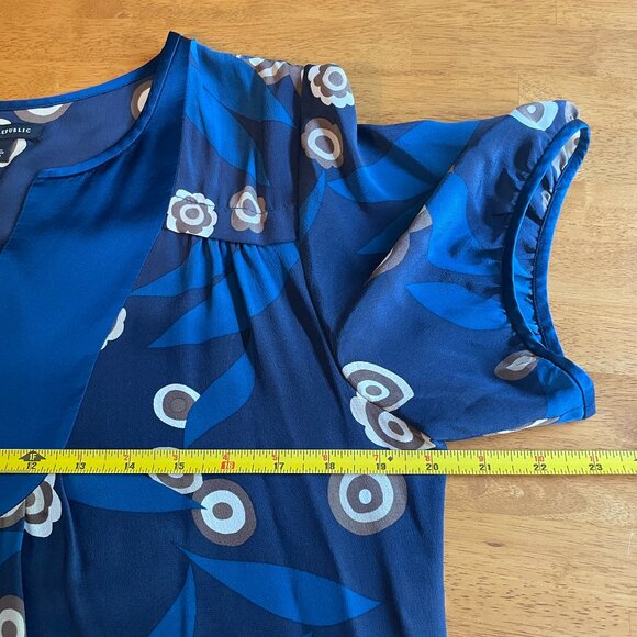 Vintage Size Large Banana Republic silk dress - Picture 7 of 9